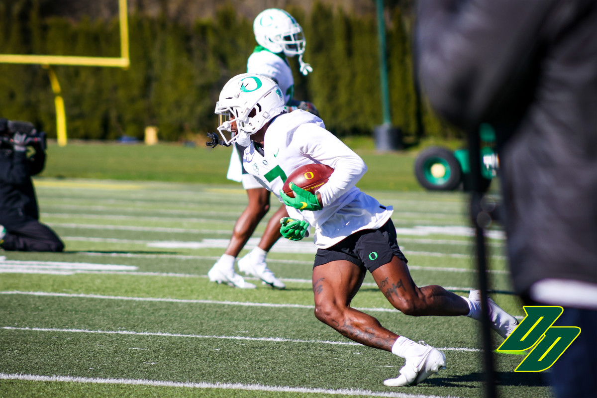seven-mcgee-spring-practice-w-logo